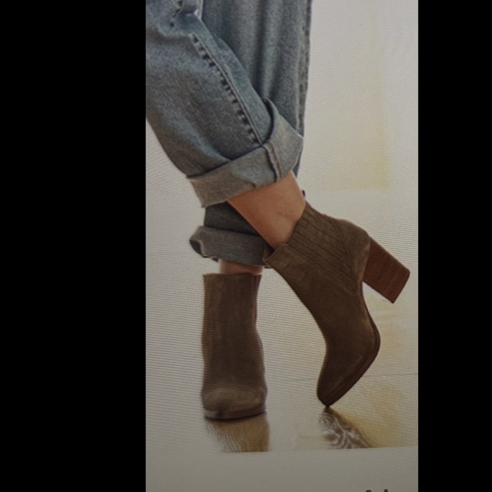 Marc Fisher Woman’s Teena Ankle Boots